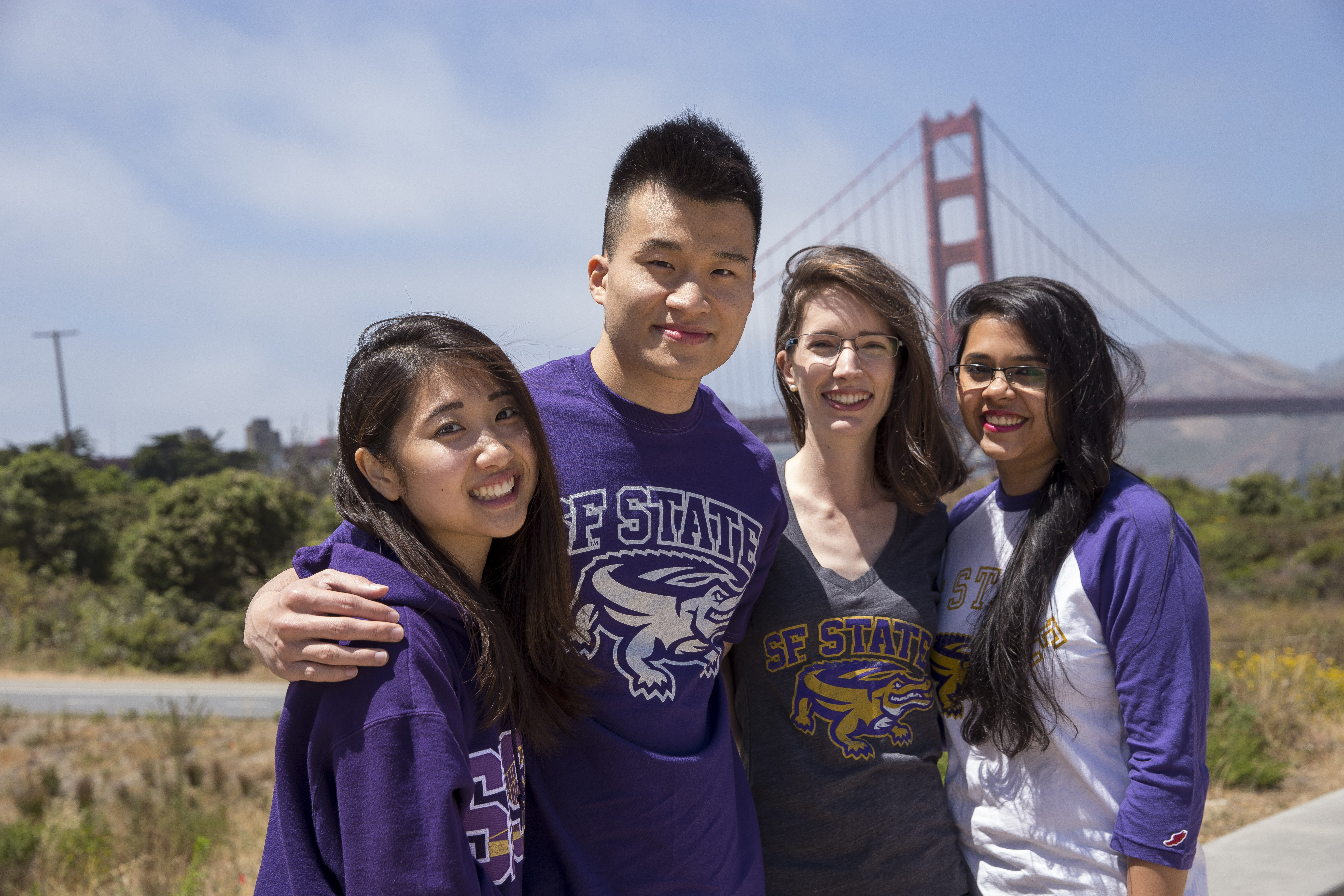Students wearing SF State tshirts